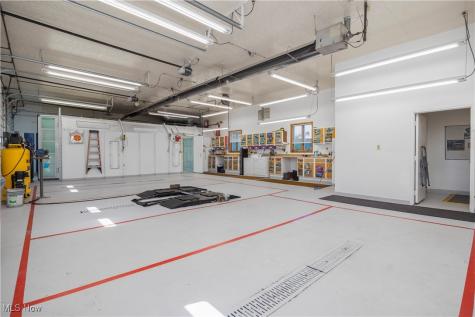 41825 N Ridge Road Elyria OH 44035