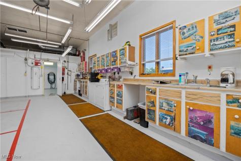 41825 N Ridge Road Elyria OH 44035