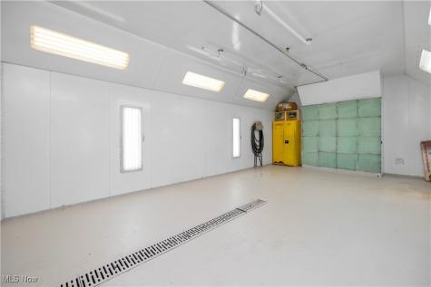 41825 N Ridge Road Elyria OH 44035