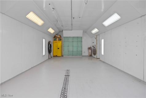 41825 N Ridge Road Elyria OH 44035