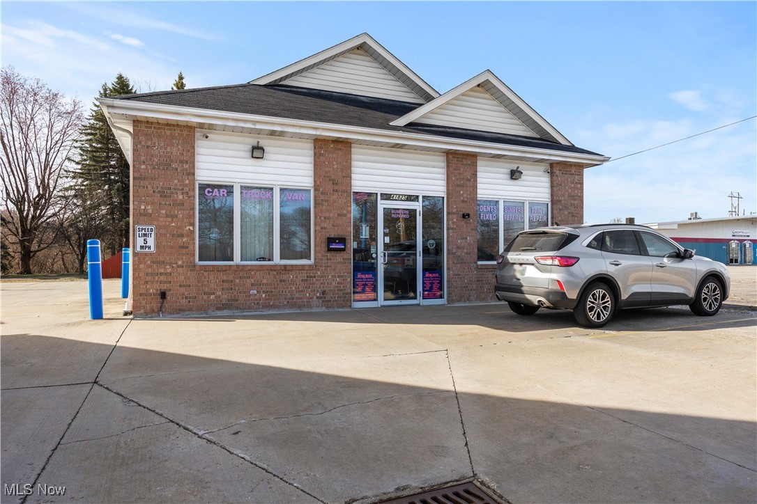 41825 N Ridge Road Elyria OH 44035