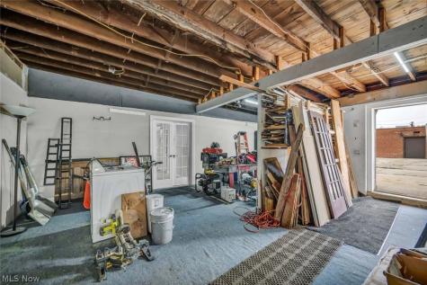 4439 State Road Cleveland OH 44109