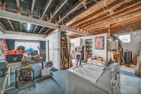 4439 State Road Cleveland OH 44109