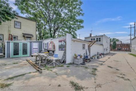 4439 State Road Cleveland OH 44109