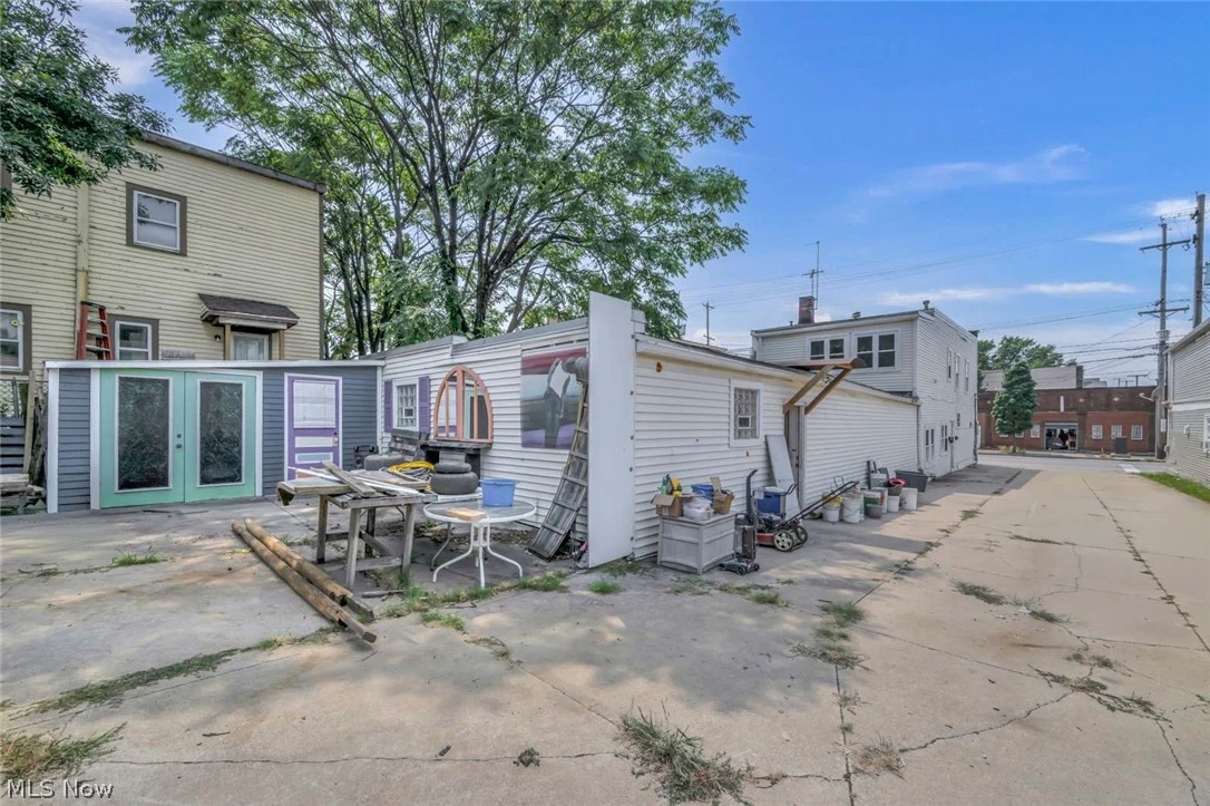 4439 State Road Cleveland OH 44109
