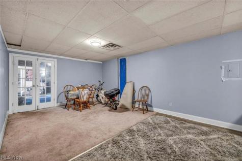4439 State Road Cleveland OH 44109