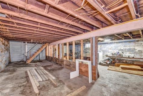 4439 State Road Cleveland OH 44109