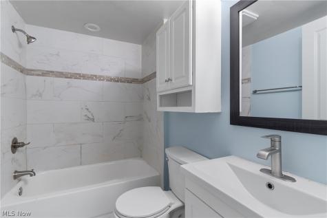 2017 Fulton Road NW Canton OH 44709