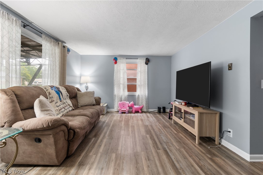 2017 Fulton Road NW Canton OH 44709
