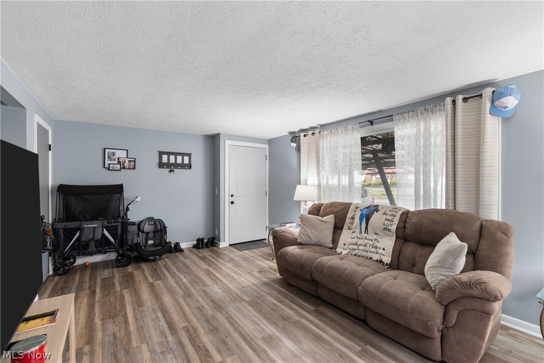 2017 Fulton Road NW Canton OH 44709