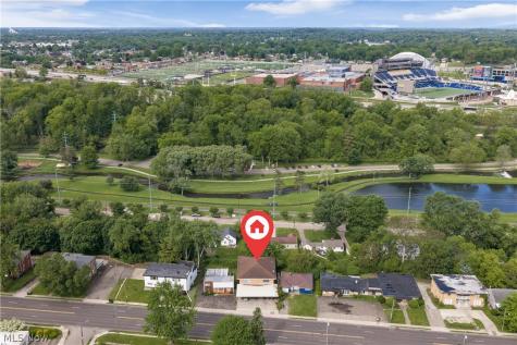 2017 Fulton Road NW Canton OH 44709