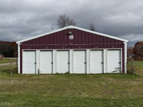 9383 State Route 800 NE Mineral City OH 44656
