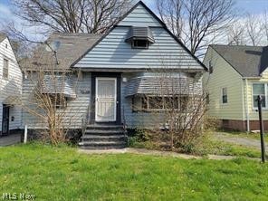 15915 Cloverside Avenue Cleveland OH 44128