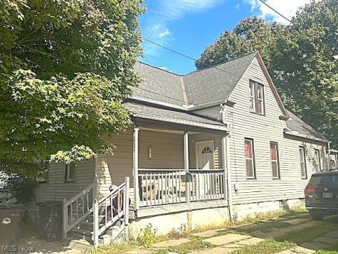 15915 Cloverside Avenue Cleveland OH 44128
