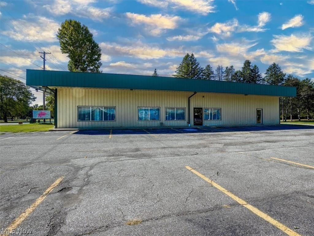 326 W Main Road Conneaut OH 44030