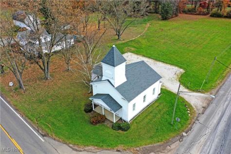 305 Ridge Road Cortland OH 44410