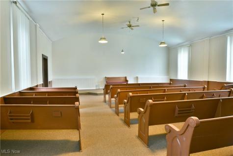 305 Ridge Road Cortland OH 44410