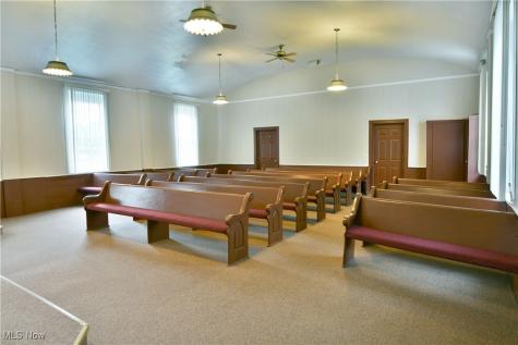 305 Ridge Road Cortland OH 44410