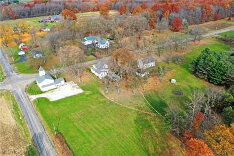 305 Ridge Road Cortland OH 44410