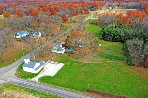 305 Ridge Road Cortland OH 44410