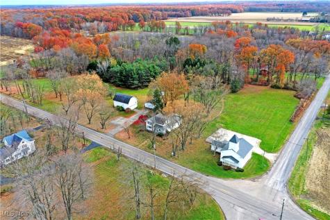 305 Ridge Road Cortland OH 44410