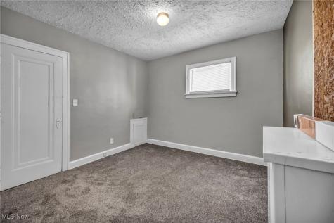 16705 Hillsboro Road Cleveland OH 44112