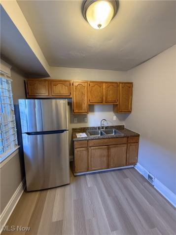 16705 Hillsboro Road Cleveland OH 44112