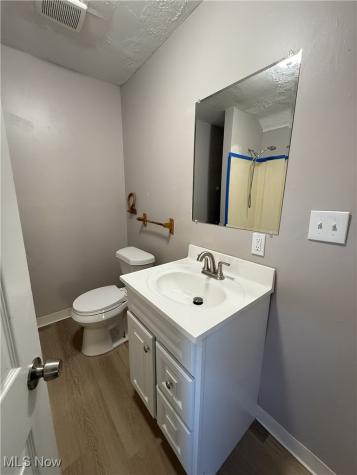 16705 Hillsboro Road Cleveland OH 44112