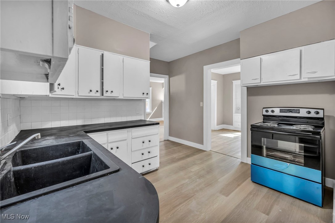 16705 Hillsboro Road Cleveland OH 44112