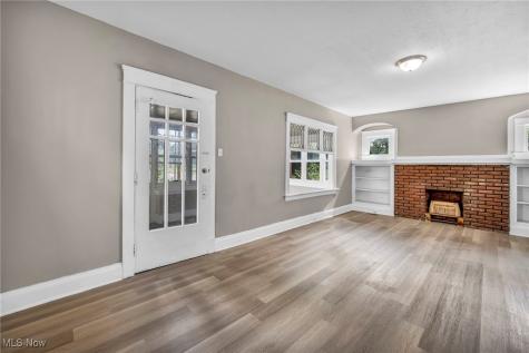 16705 Hillsboro Road Cleveland OH 44112