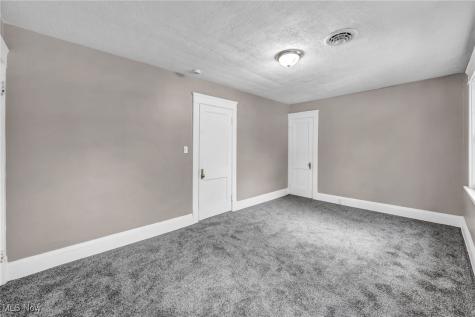 16705 Hillsboro Road Cleveland OH 44112