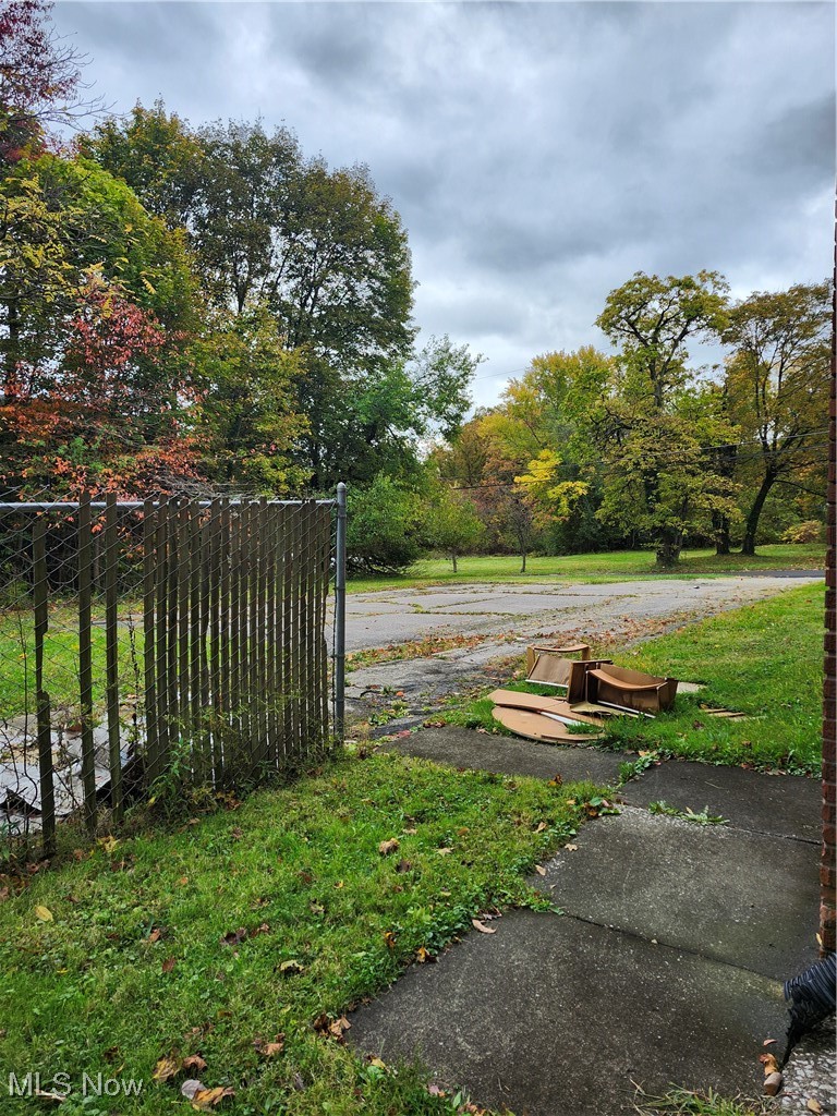 174 W Dennick Avenue Youngstown OH 44505