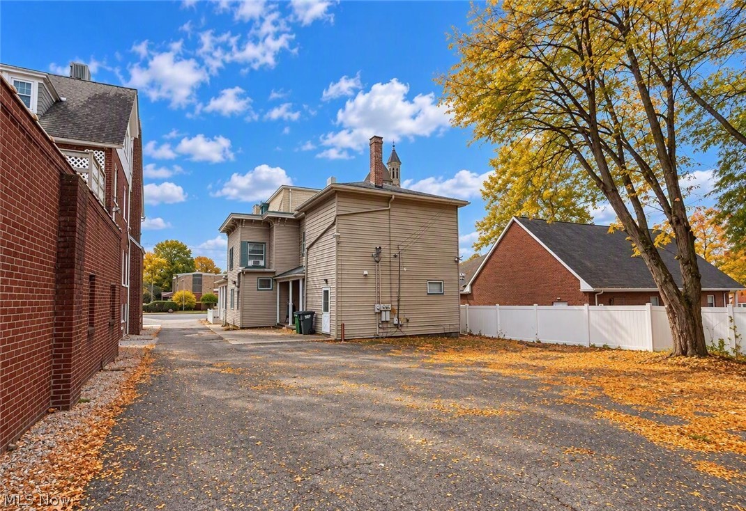 316 Lincoln Way E Massillon OH 44646