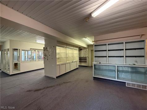 316 Lincoln Way E Massillon OH 44646