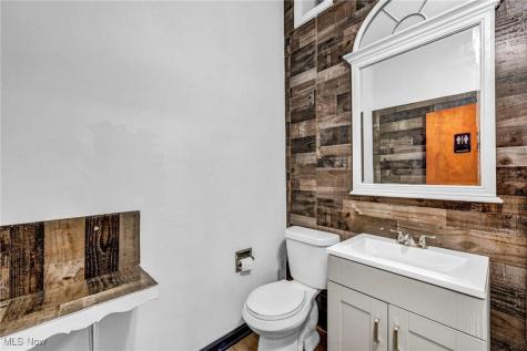 632 Cleveland Street Elyria OH 44035