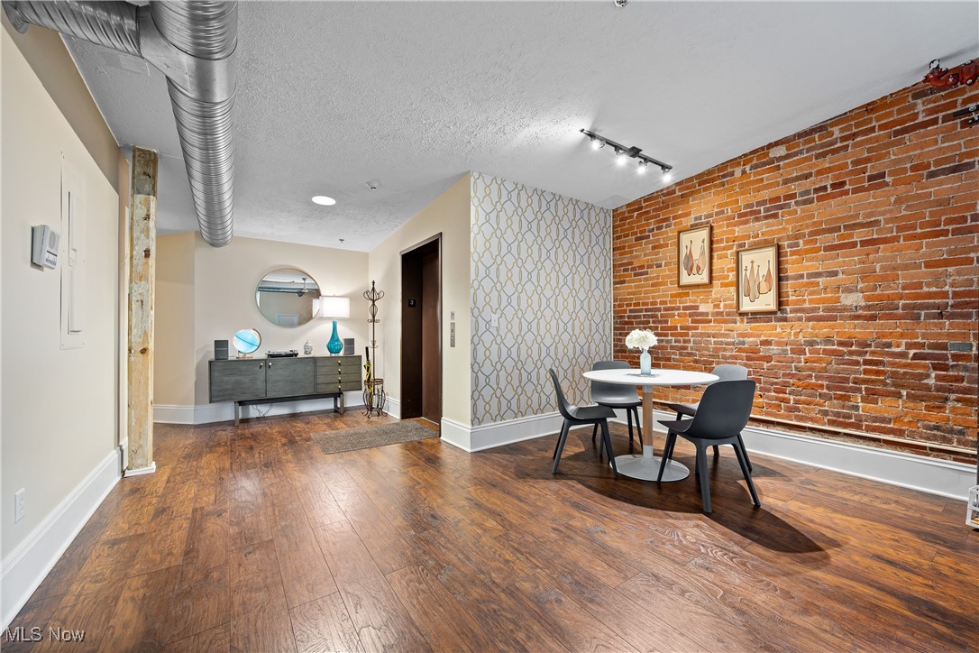 144 W Liberty Street Wooster OH 44691