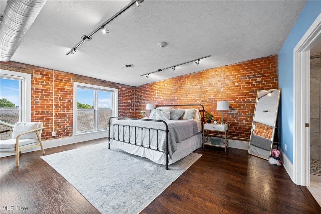 144 W Liberty Street Wooster OH 44691