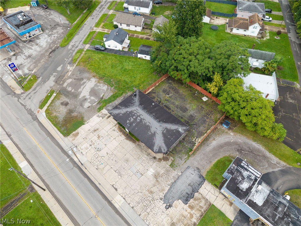 1446 - 1448 Parkman Road NW Warren OH 44485