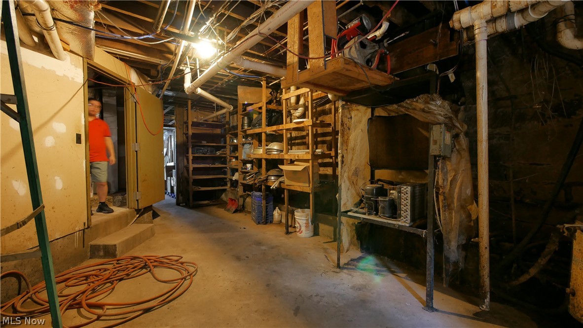 108 E Main Street Mcconnelsville OH 43756