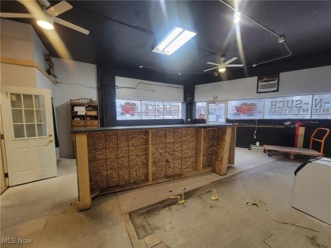 6802 Harvard Avenue Cleveland OH 44105