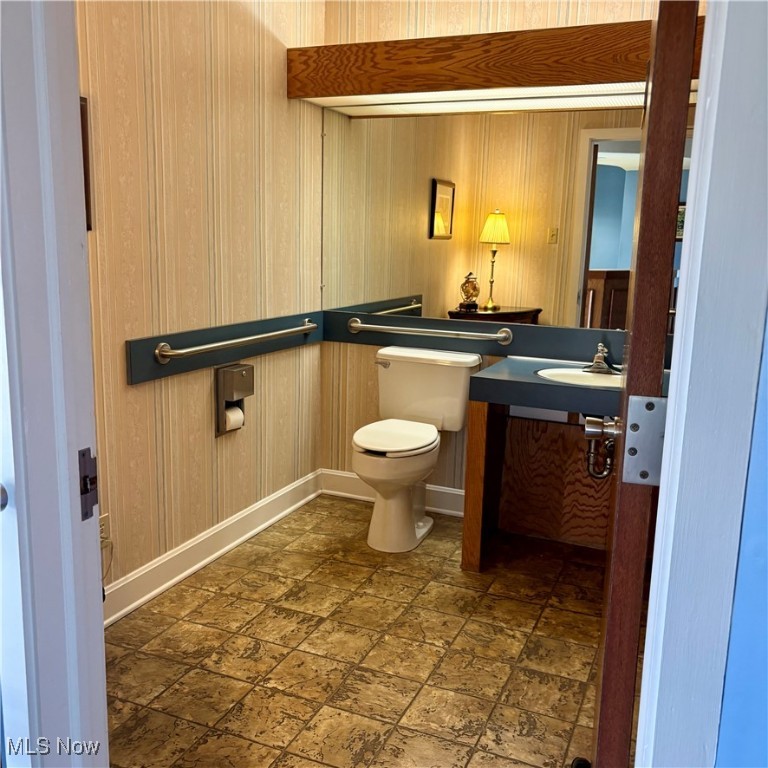 304 Chestnut Street Coshocton OH 43812