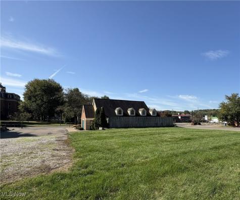 304 Chestnut Street Coshocton OH 43812