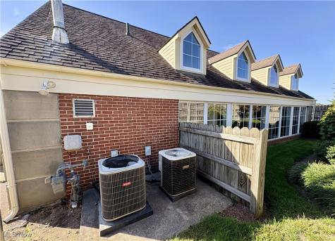 304 Chestnut Street Coshocton OH 43812