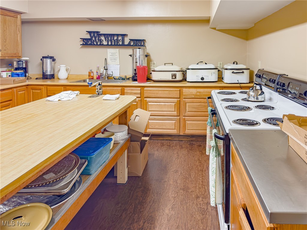 46361 Walnut Street Rogers OH 44455