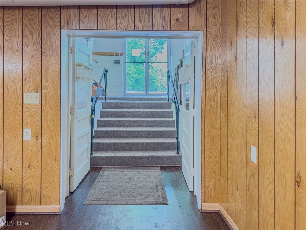 46361 Walnut Street Rogers OH 44455