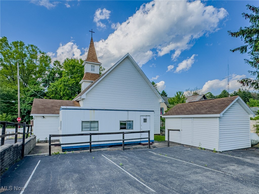 46361 Walnut Street Rogers OH 44455