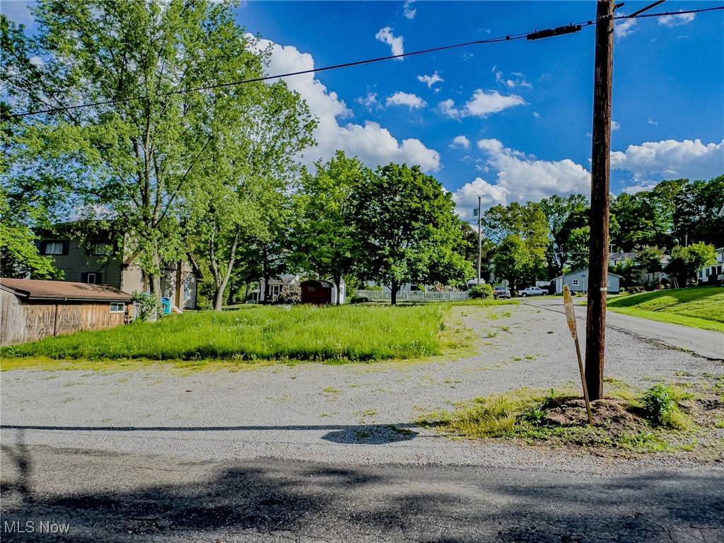 46361 Walnut Street Rogers OH 44455