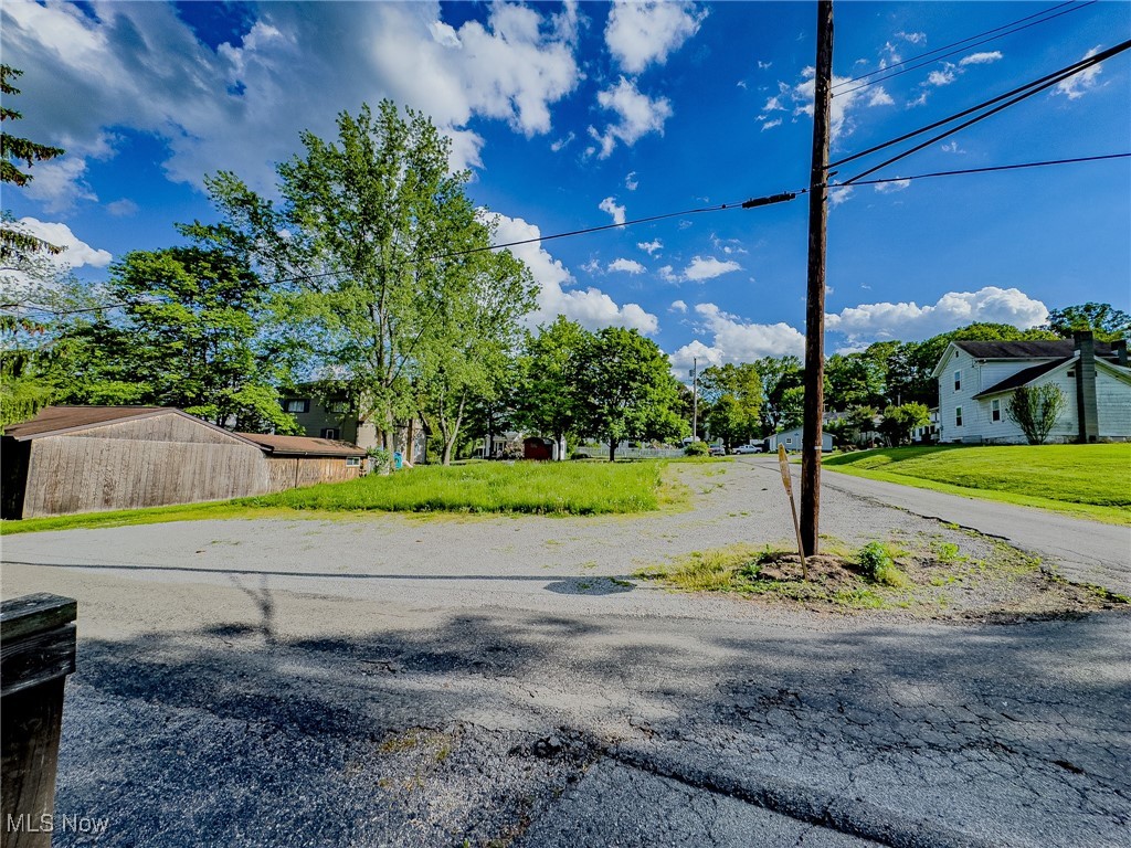 46361 Walnut Street Rogers OH 44455
