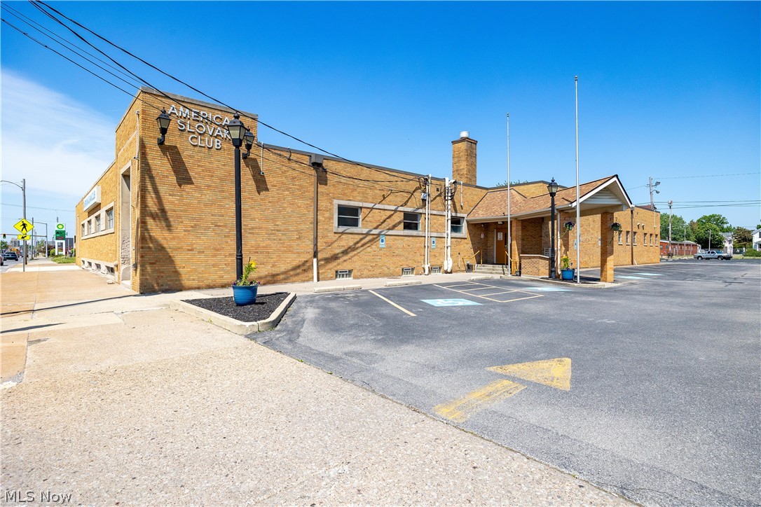 2915 Broadway Lorain OH 44055