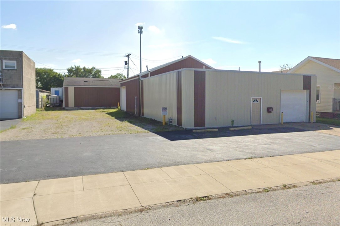 158 Woodbury Street Elyria OH 44035